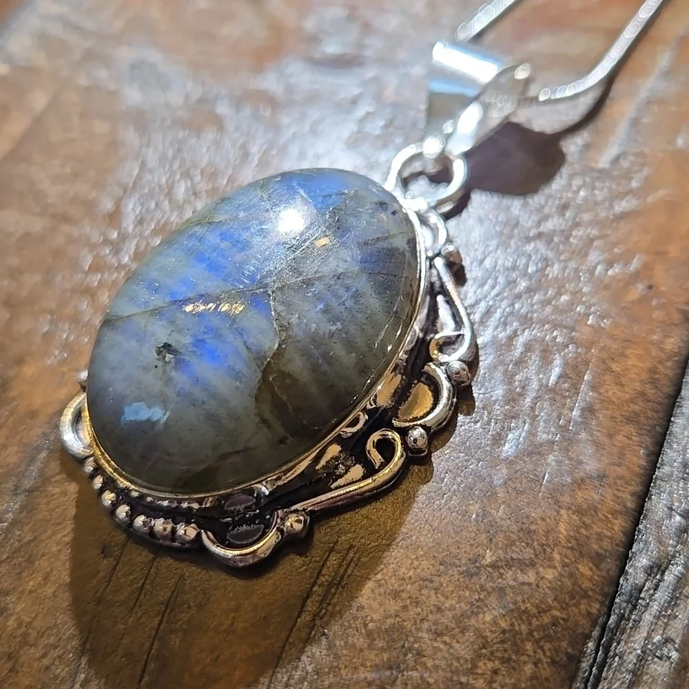 Labradorite Pendant